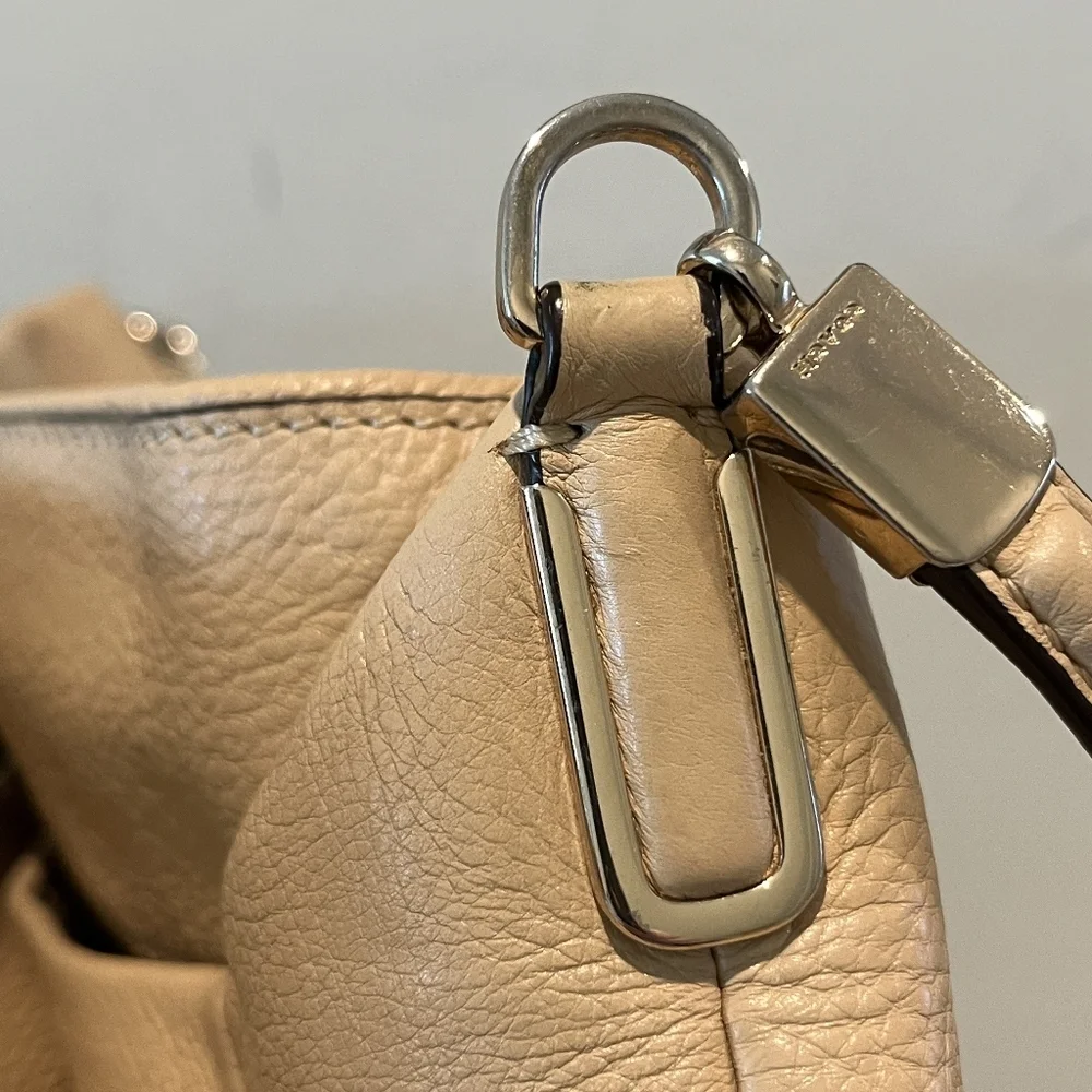 Coach Pebbled Tan Leather Madison Phoebe 3 Compartment Bag Like New Cond… - Picture 6 of 16